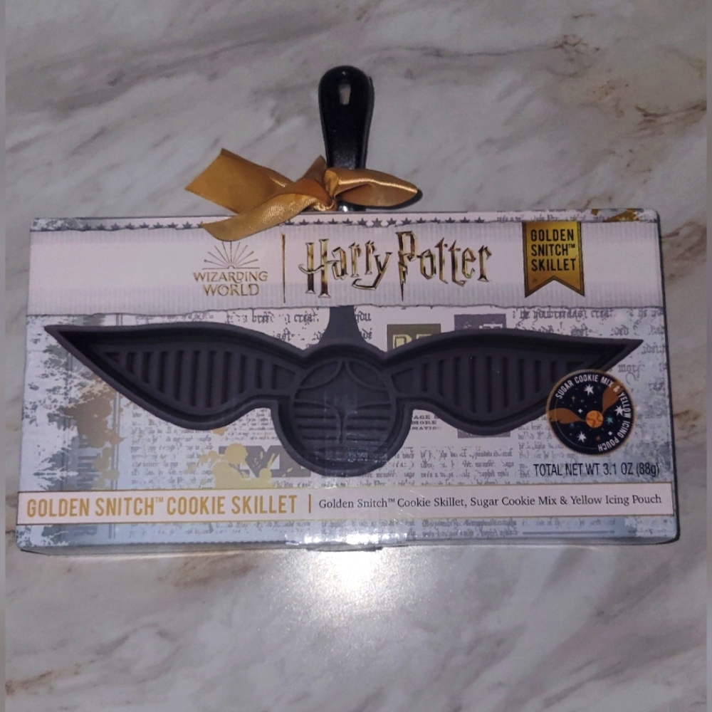 Golden Snitch Cookie Skillet